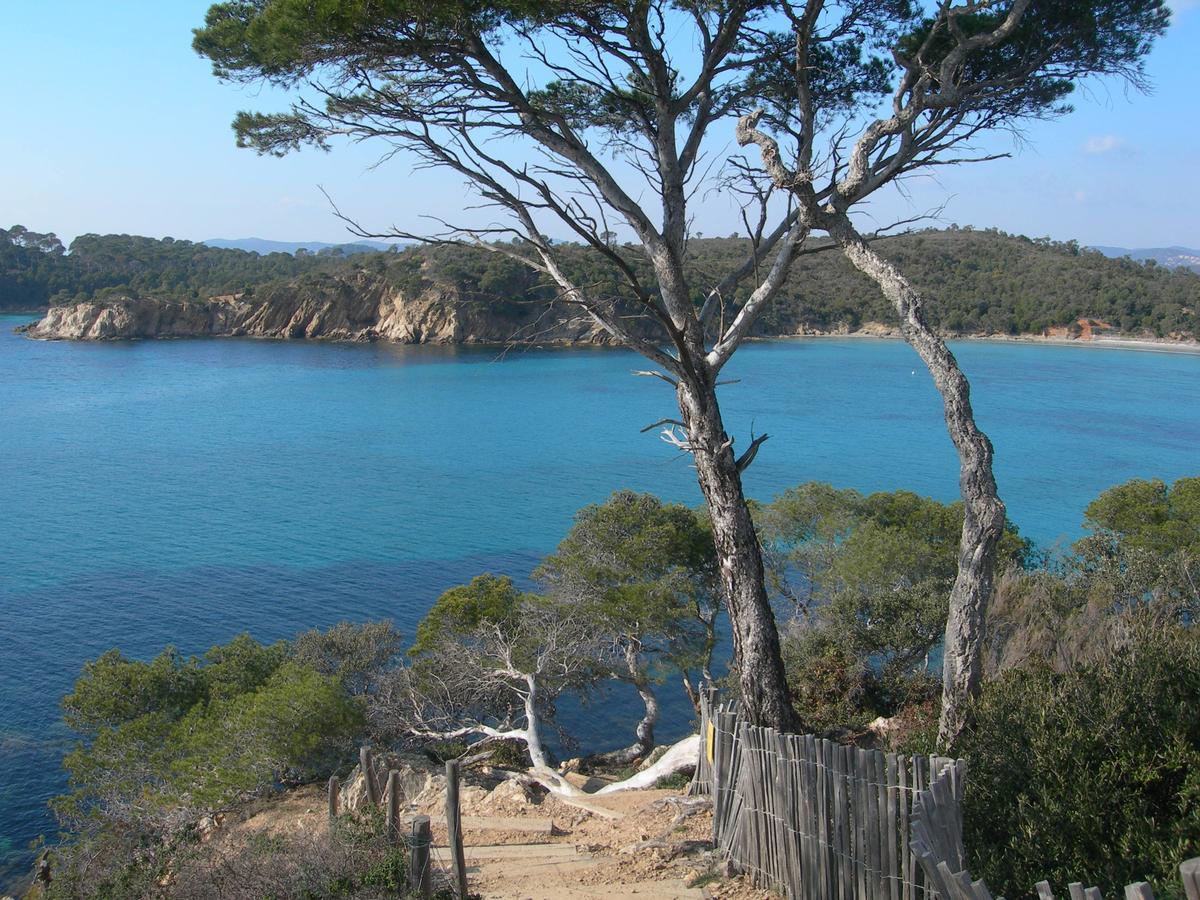 Azureva La Londe Les Maures Hotel Exterior photo